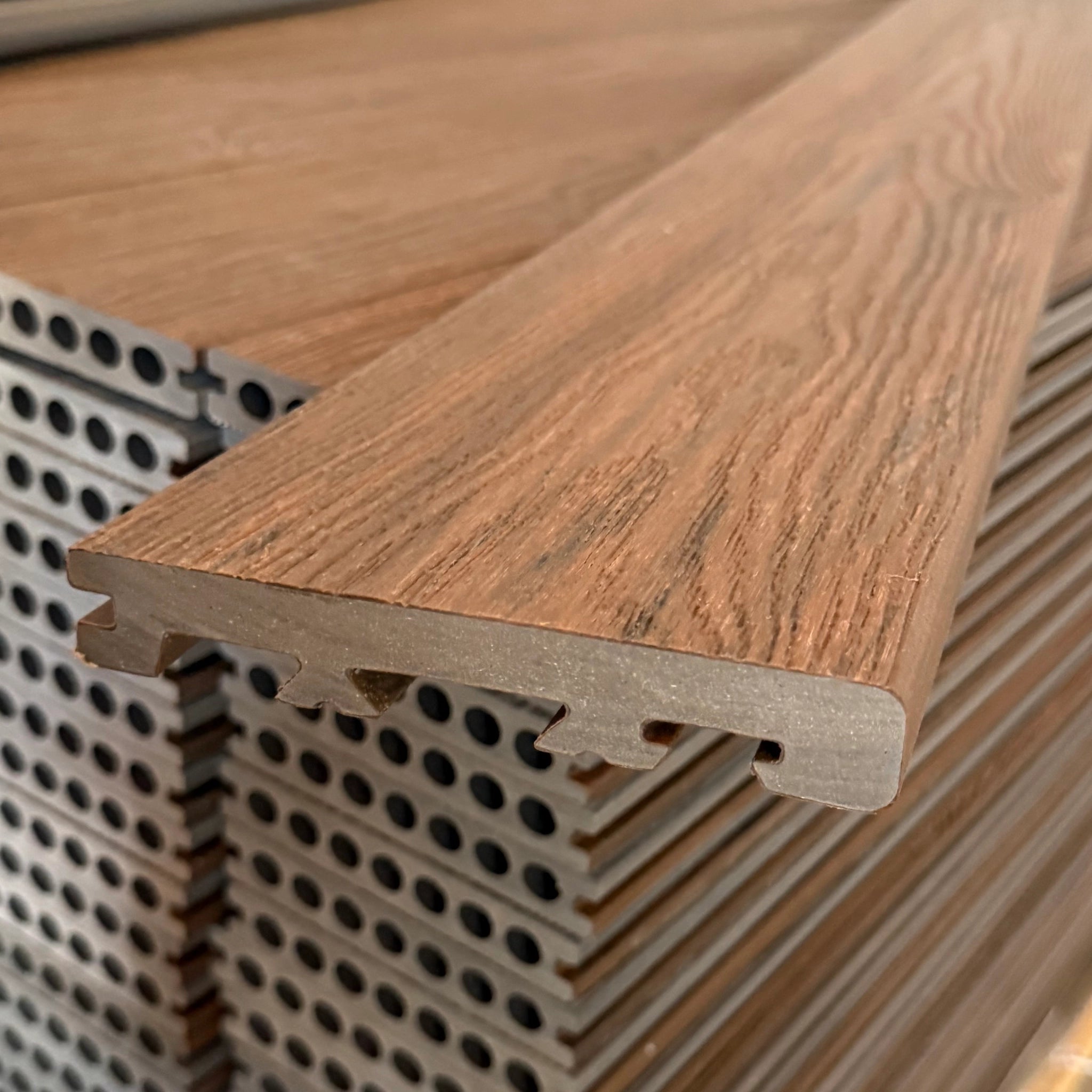 Elm Premium Dual-Capped Composite Bullnose Edge Board 3660mm close up, focused