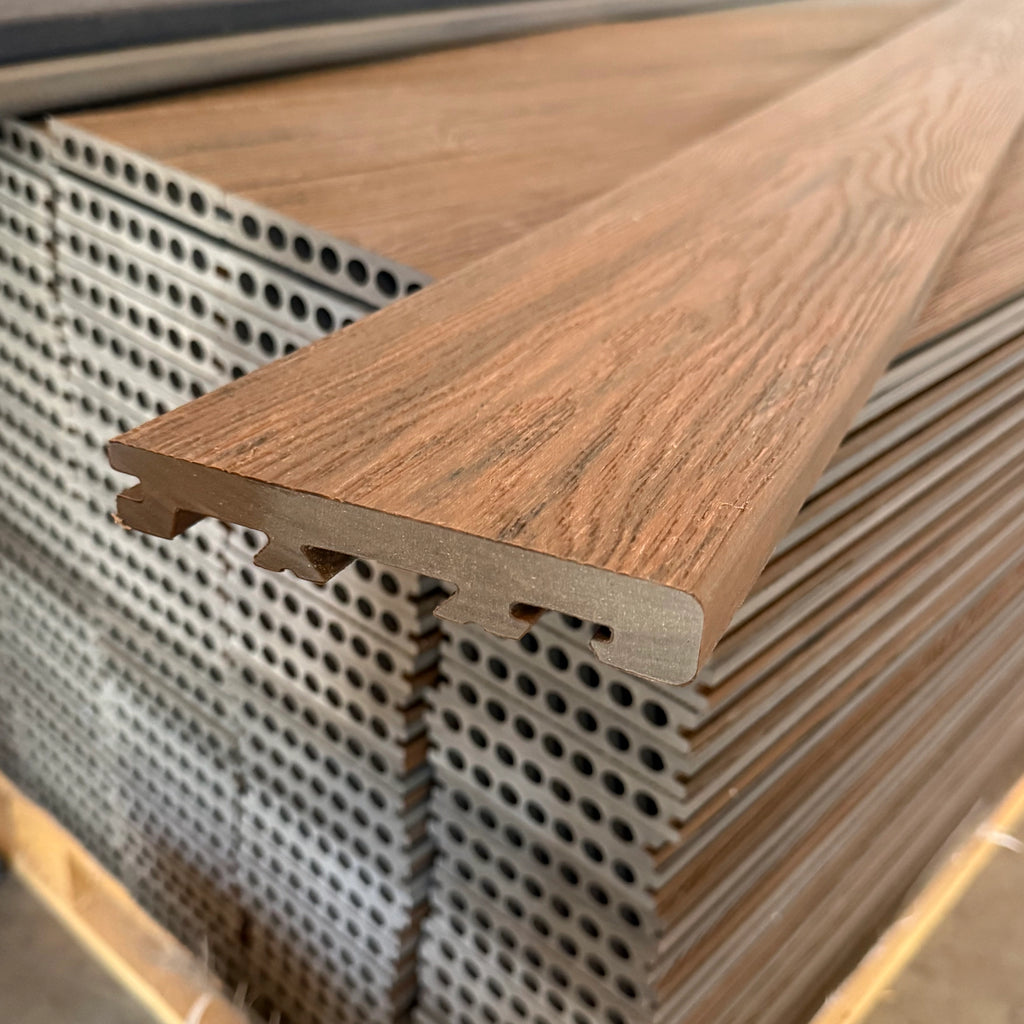 Elm Premium Dual-Capped Composite Bullnose Edge Board 3660mm Close Up